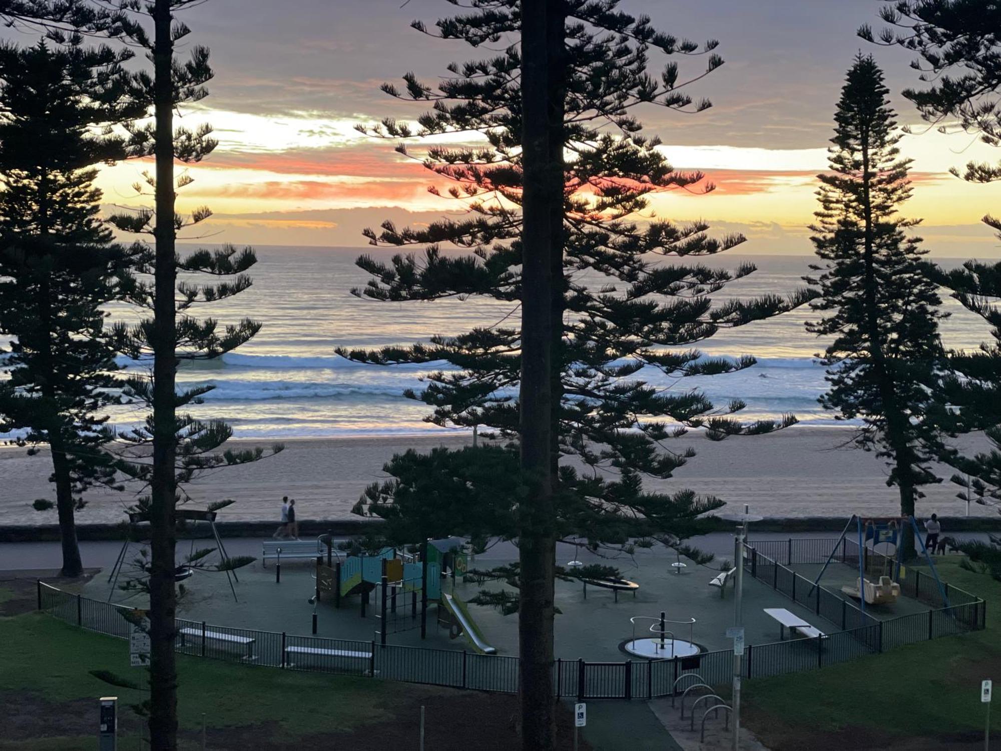 Manly Beachfront Stay Сидней Экстерьер фото